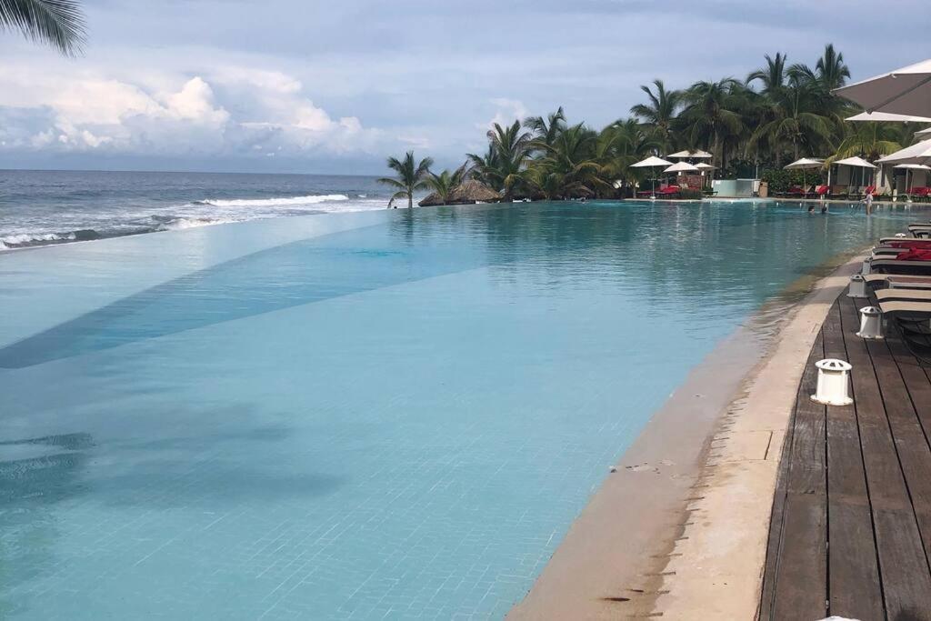 Bay View Grand Marina Ixtapa Condo En Pie De Playa ภายนอก รูปภาพ