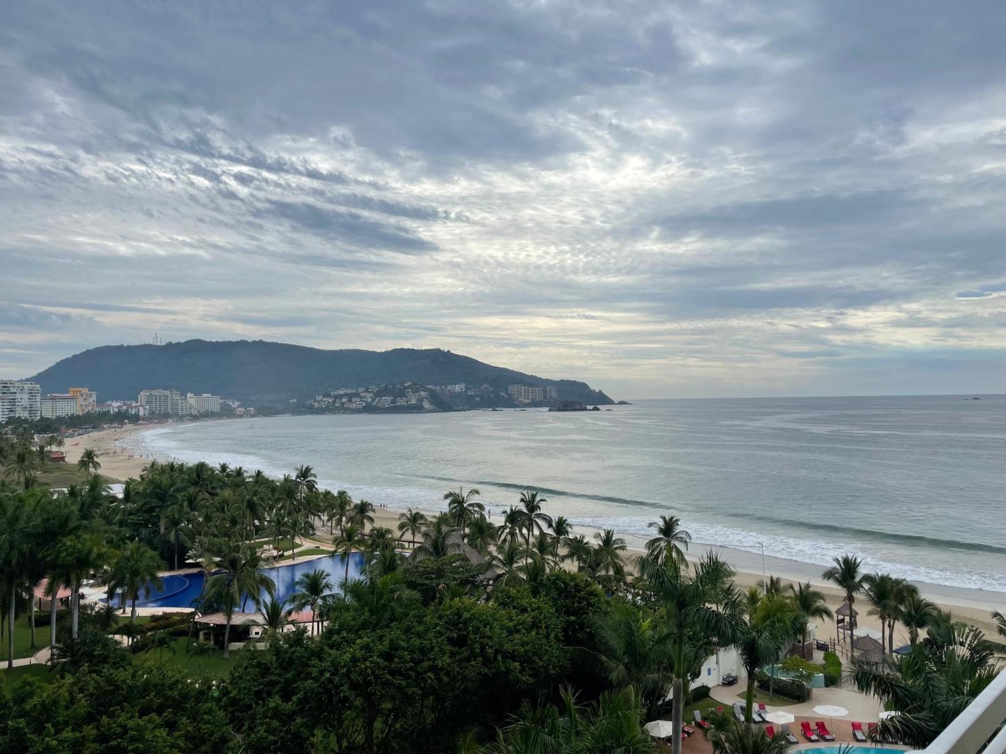 Bay View Grand Marina Ixtapa Condo En Pie De Playa ภายนอก รูปภาพ